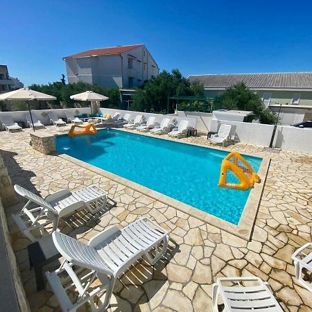 Apartments King - City Center Novalja Bagian luar foto