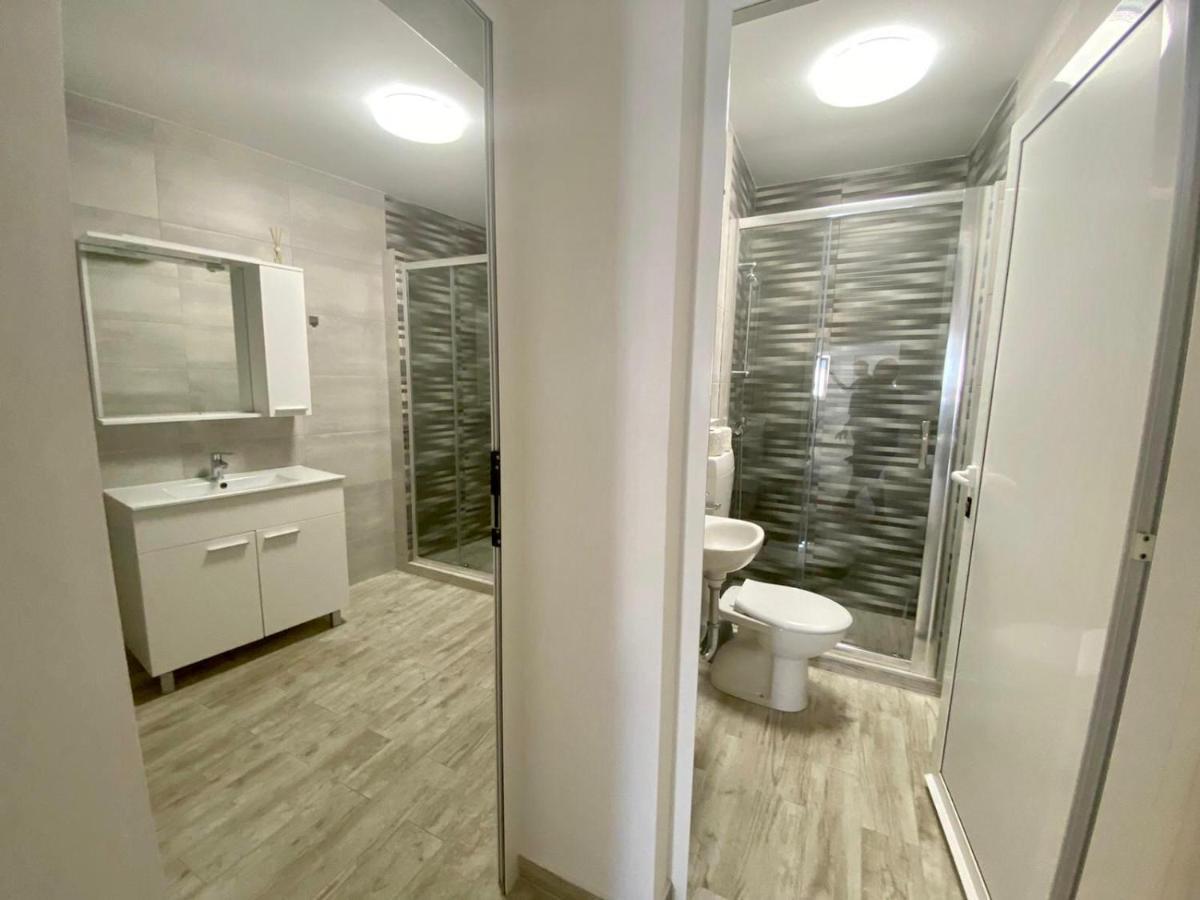 Apartments King - City Center Novalja Bagian luar foto